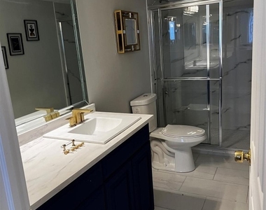 9070 Lime Bay Boulevard - Photo Thumbnail 18