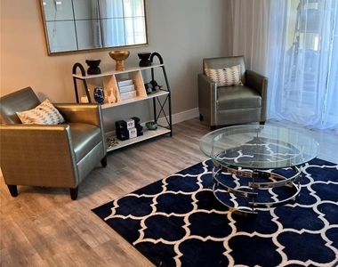 9070 Lime Bay Boulevard - Photo Thumbnail 5