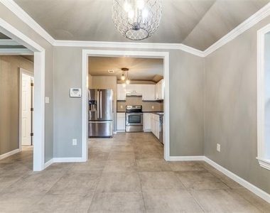 3112 Olive Place - Photo Thumbnail 2