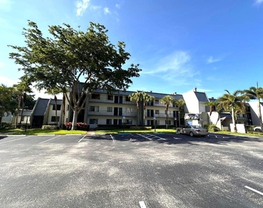 4832 Esedra Court - Photo Thumbnail 17