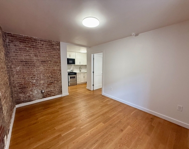 352 Greene Avenue - Photo Thumbnail 5