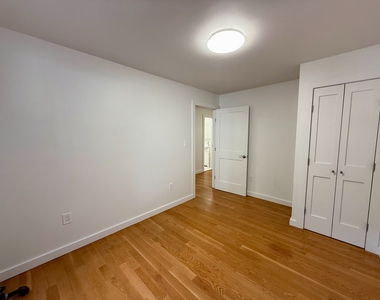 352 Greene Avenue - Photo Thumbnail 9