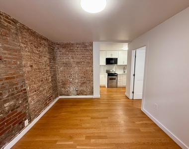 352 Greene Avenue - Photo Thumbnail 4