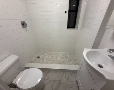 352 Greene Avenue - Photo Thumbnail 10