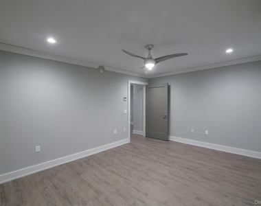 75 Circle Drive - Photo Thumbnail 11
