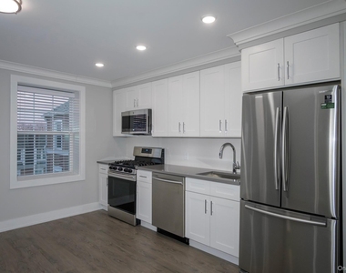 75 Circle Drive - Photo Thumbnail 5
