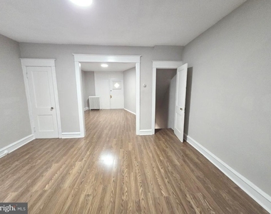 259 W Ruscomb Street - Photo Thumbnail 5