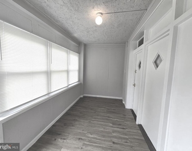 259 W Ruscomb Street - Photo Thumbnail 2