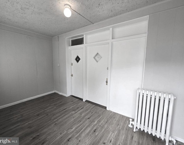 259 W Ruscomb Street - Photo Thumbnail 1