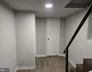 259 W Ruscomb Street - Photo Thumbnail 13