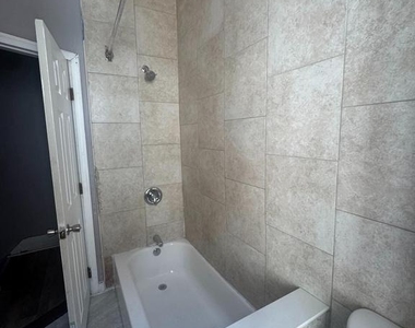 2518 N 33rd Street - Photo Thumbnail 7