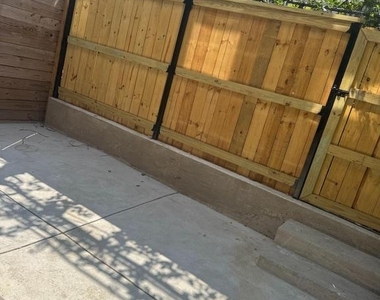 2518 N 33rd Street - Photo Thumbnail 4