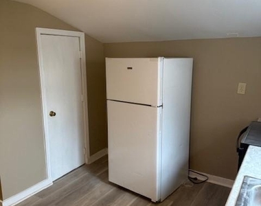 234 E Lincoln Highway - Photo Thumbnail 4