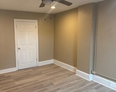 234 E Lincoln Highway - Photo Thumbnail 8
