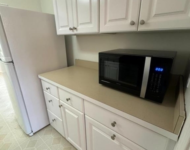 5944 Westchester Park Drive - Photo Thumbnail 4