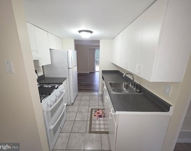 5407 Fallriver Row Court - Photo Thumbnail 5