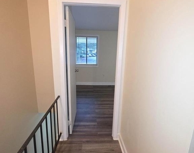 5407 Fallriver Row Court - Photo Thumbnail 13