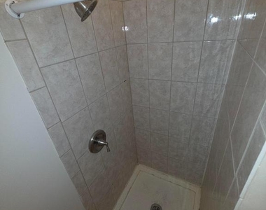 5407 Fallriver Row Court - Photo Thumbnail 32