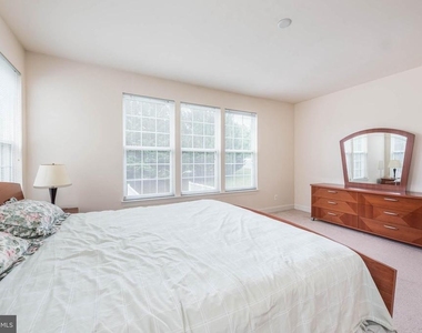 200 Smarty Jones Terrace - Photo Thumbnail 19