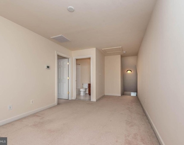 200 Smarty Jones Terrace - Photo Thumbnail 26