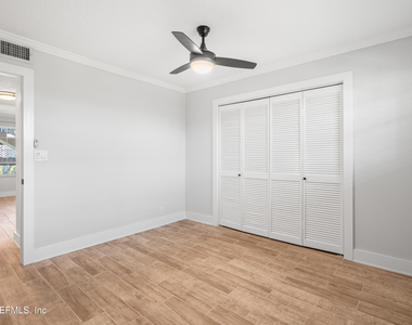 22 Comares Avenue - Photo Thumbnail 15