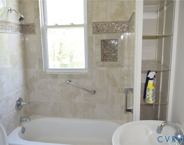 301 W 30th Street - Photo Thumbnail 10