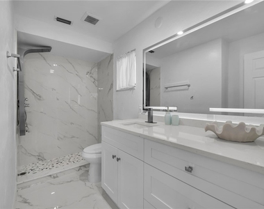 2758 Bruce Street - Photo Thumbnail 21