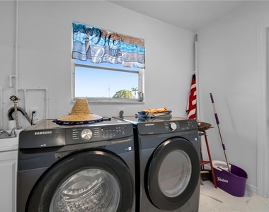 2758 Bruce Street - Photo Thumbnail 30