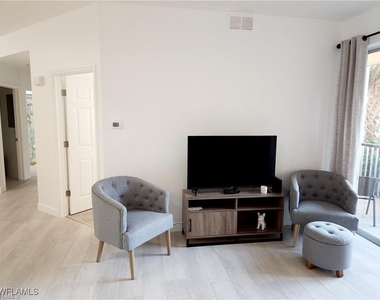 9025 Colby Drive - Photo Thumbnail 8