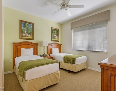 7940 Mahogany Run Lane - Photo Thumbnail 10