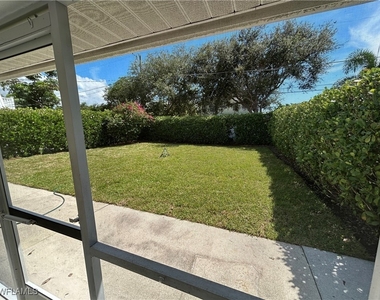 772 100th Avenue N - Photo Thumbnail 12