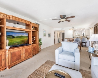332 Charlemagne Boulevard - Photo Thumbnail 6