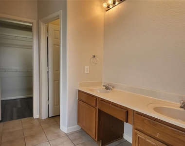 24818 Mason Trail - Photo Thumbnail 10