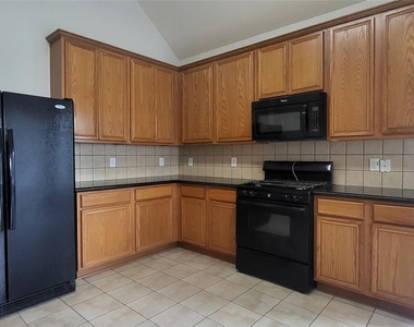 24818 Mason Trail - Photo Thumbnail 3