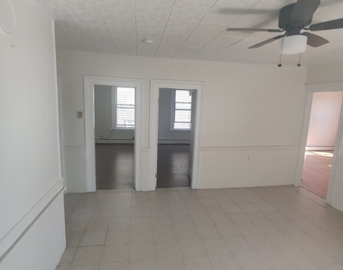 322 Catherine Street - Photo Thumbnail 13