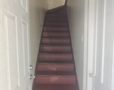 322 Catherine Street - Photo Thumbnail 4