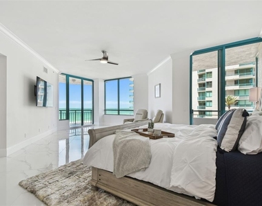 1560 Gulf Boulevard - Photo Thumbnail 15