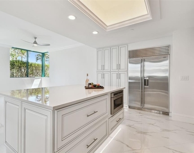 1560 Gulf Boulevard - Photo Thumbnail 9
