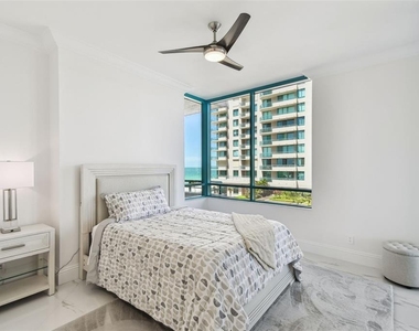 1560 Gulf Boulevard - Photo Thumbnail 25