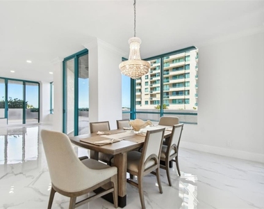 1560 Gulf Boulevard - Photo Thumbnail 6