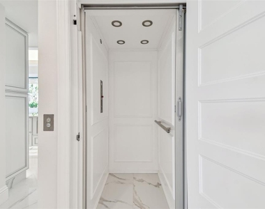 1560 Gulf Boulevard - Photo Thumbnail 11