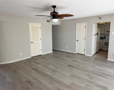 23465 Harborview Road - Photo Thumbnail 11