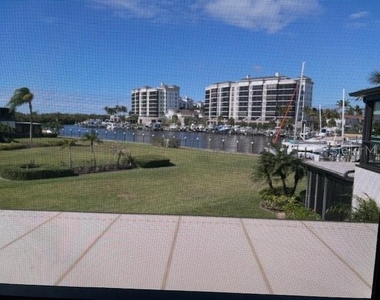 3250 Southshore Drive - Photo Thumbnail 3