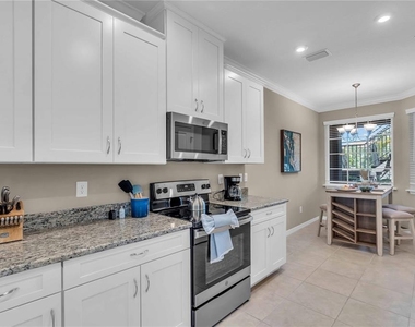 12413 Osorio Court - Photo Thumbnail 9