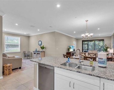 12413 Osorio Court - Photo Thumbnail 8