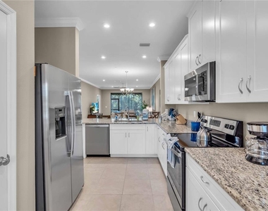 12413 Osorio Court - Photo Thumbnail 7