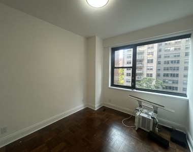 East 56th Street - Photo Thumbnail 1
