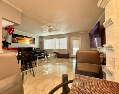 355 Oakridge T - Photo Thumbnail 4
