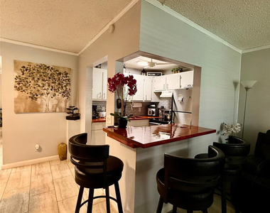 355 Oakridge T - Photo Thumbnail 6
