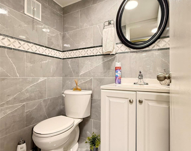 355 Oakridge T - Photo Thumbnail 10